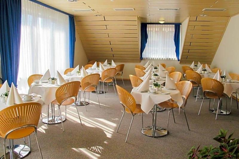 Sailer galeri fotoğrafı