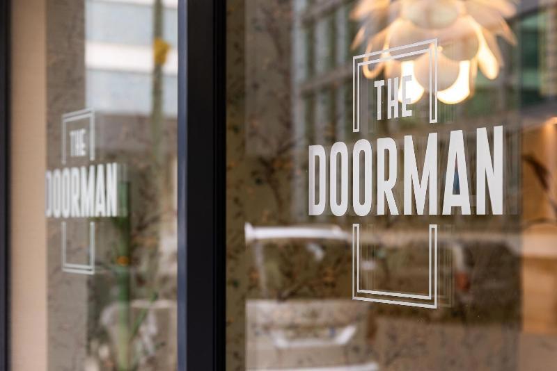 The Doorman Goethe galeri fotoğrafı