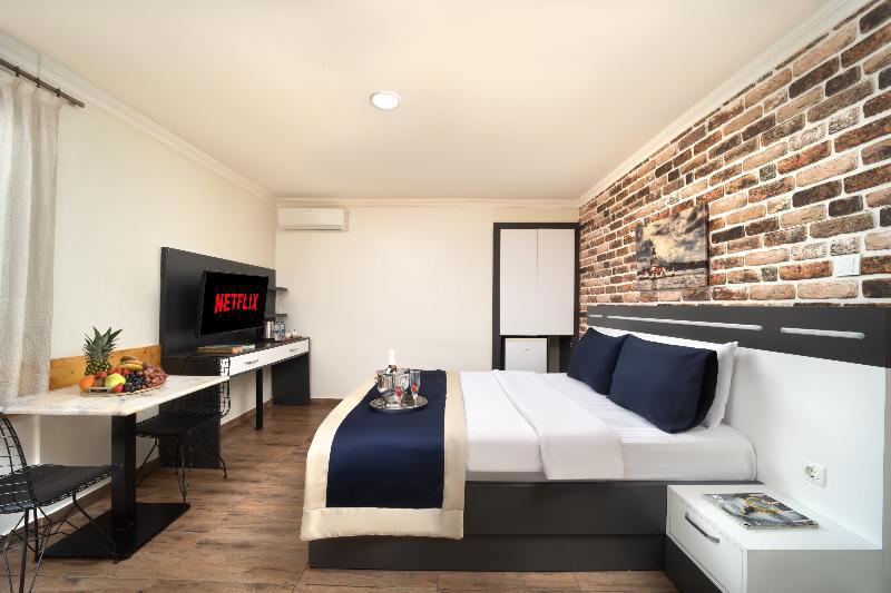 Istanbul Hotel & Suites