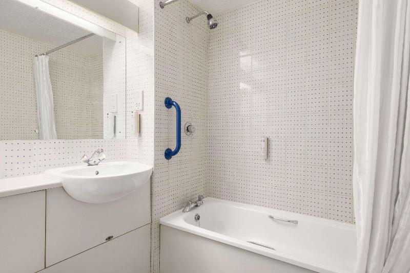 Days Inn By Wyndham Sheffield M1