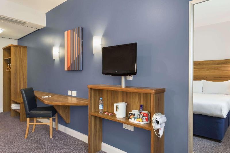 Days Inn By Wyndham Corley Nec M6
