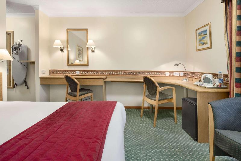 Days Inn By Wyndham Donington A50