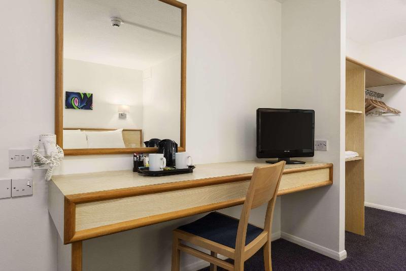 Days Inn By Wyndham Bridgend Cardiff M4