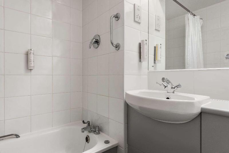 Days Inn By Wyndham Bridgend Cardiff M4