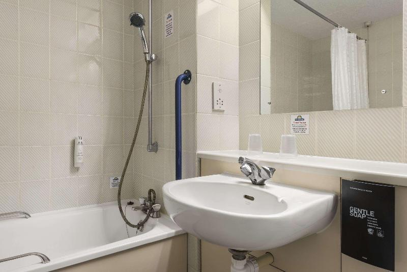 Days Inn By Wyndham Bridgend Cardiff M4