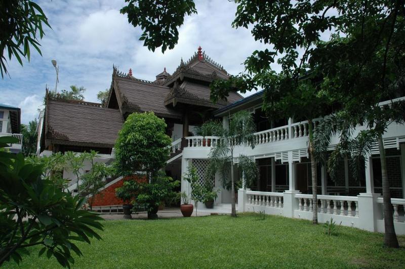 Emerald Land Hotel
