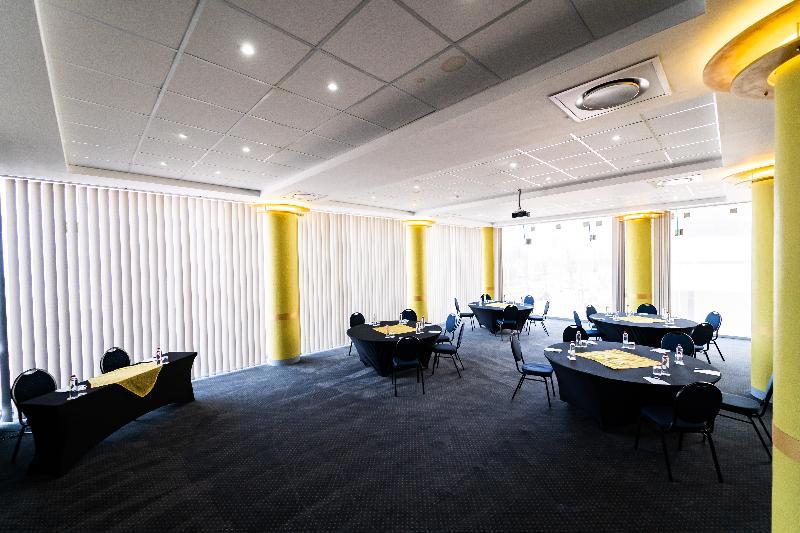 Gooderson Tropicana Hotel