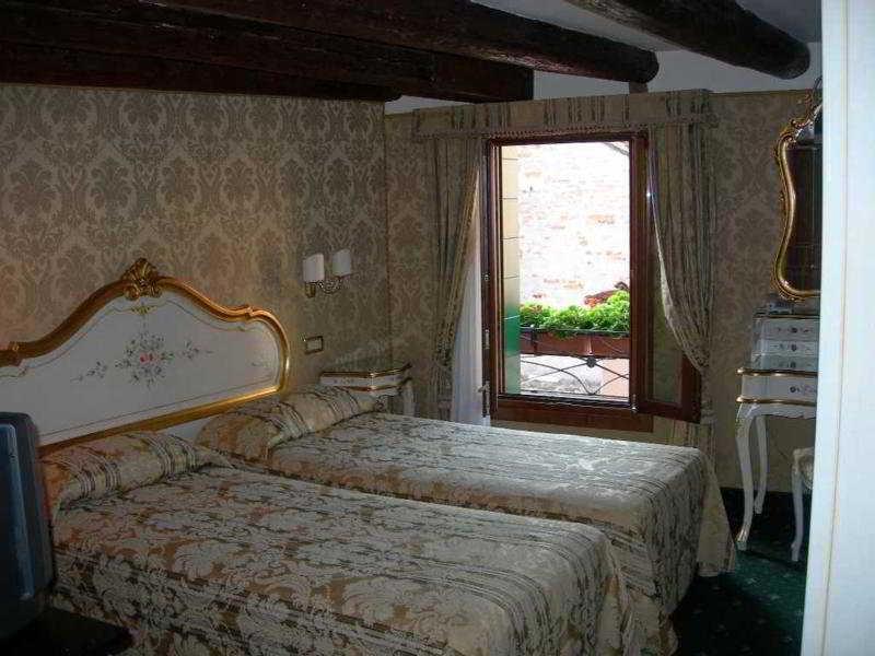Locanda Correr galeri fotoğrafı