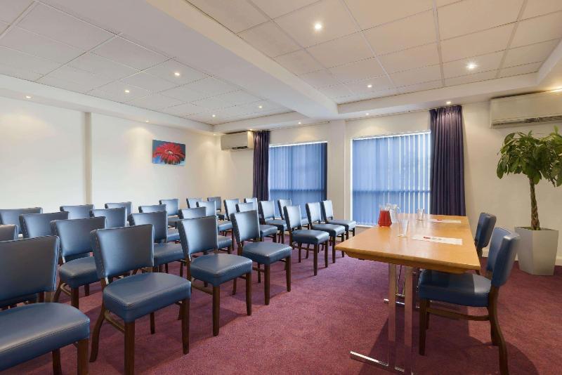 Ramada By Wyndham Wakefield
