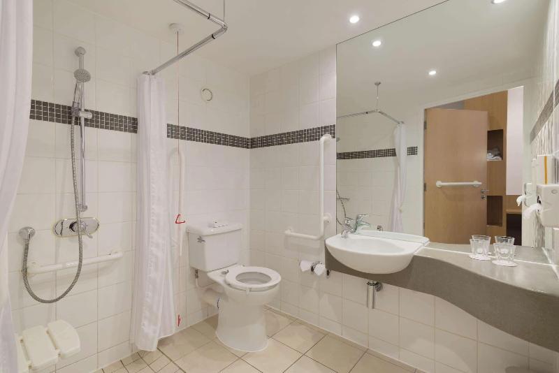 Ramada By Wyndham Wakefield