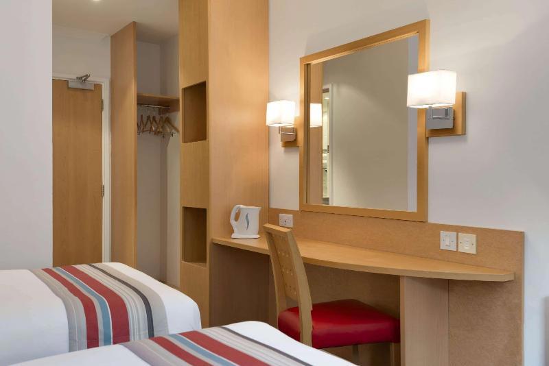 Ramada By Wyndham Wakefield