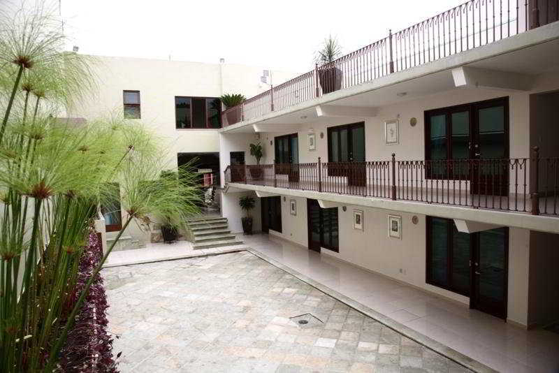 Casa De Las Flores Hotel