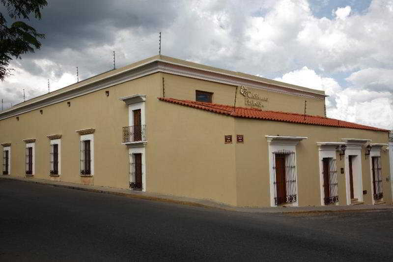 Casa De Las Flores Hotel