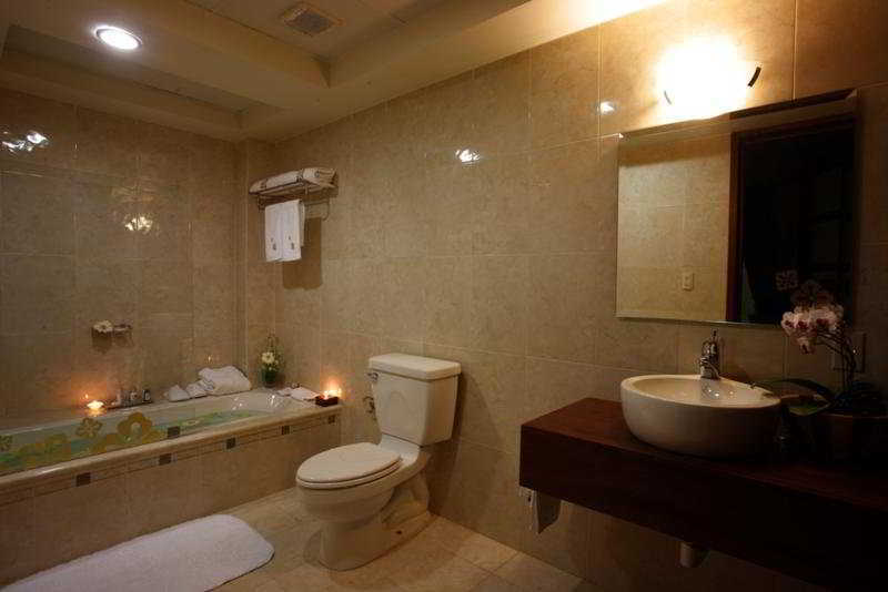 Casa De Las Flores Hotel