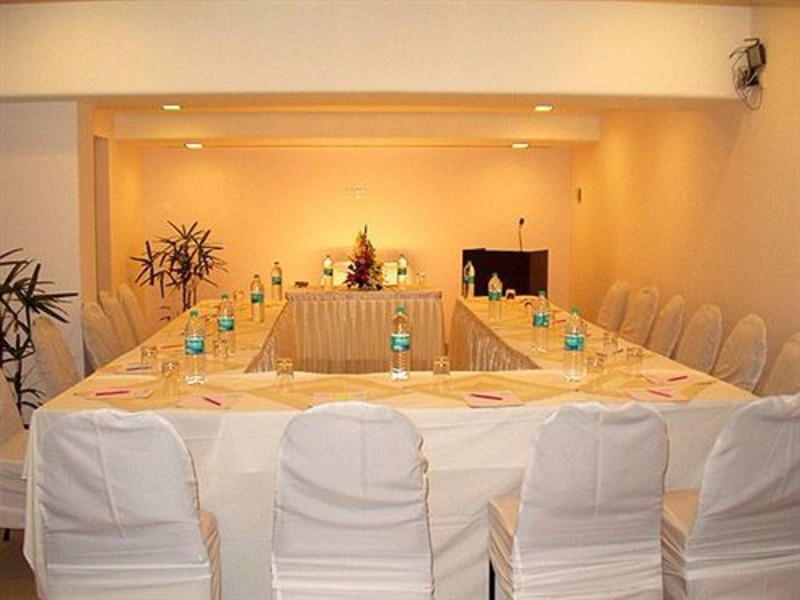 Hotel Leafio Marigold Marol