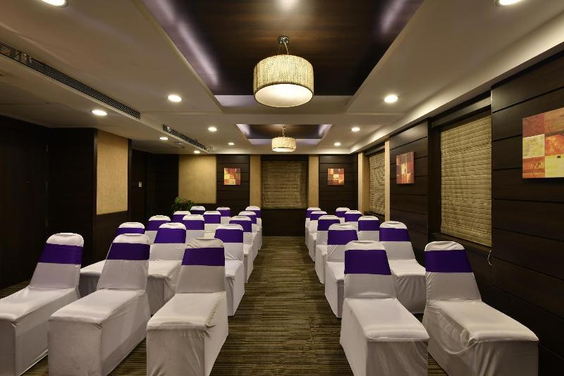 Hotel Leafio Marigold Marol
