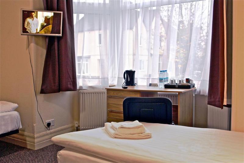 Central Hotel Golders Green