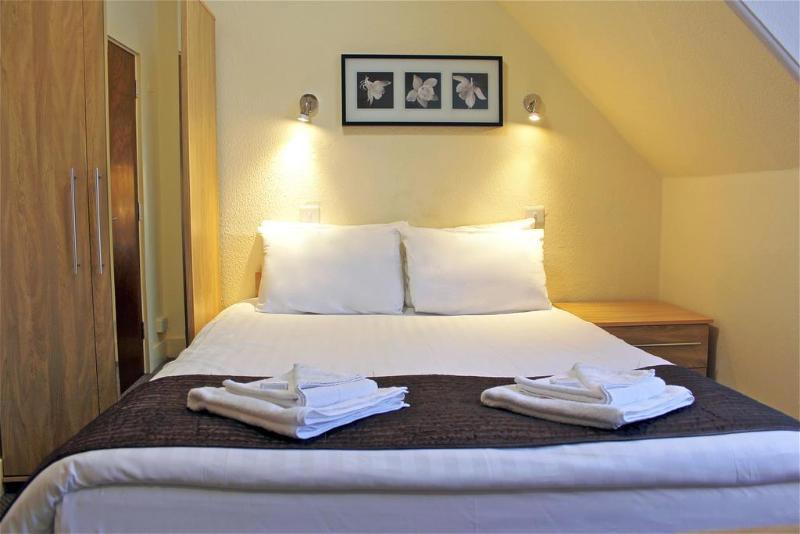 Central Hotel Golders Green
