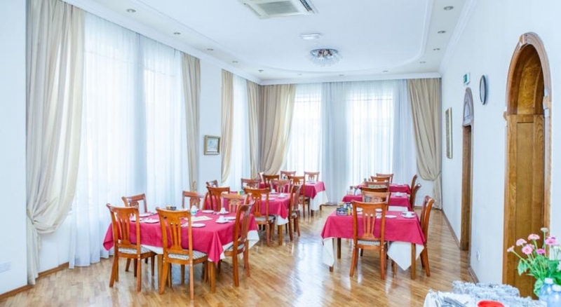 Azcot Hotel