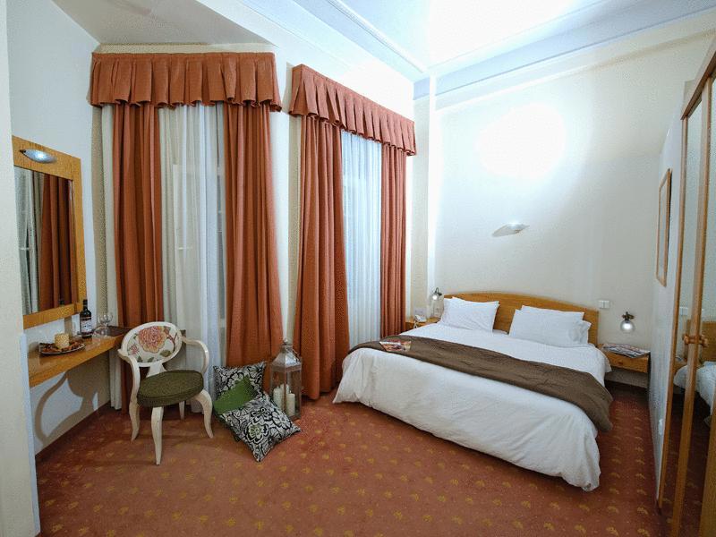 Kinissi Palace fotoğrafı