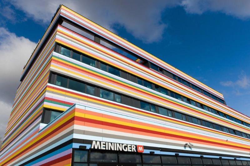 Meininger Hotel Berlin Airport fotoğrafı