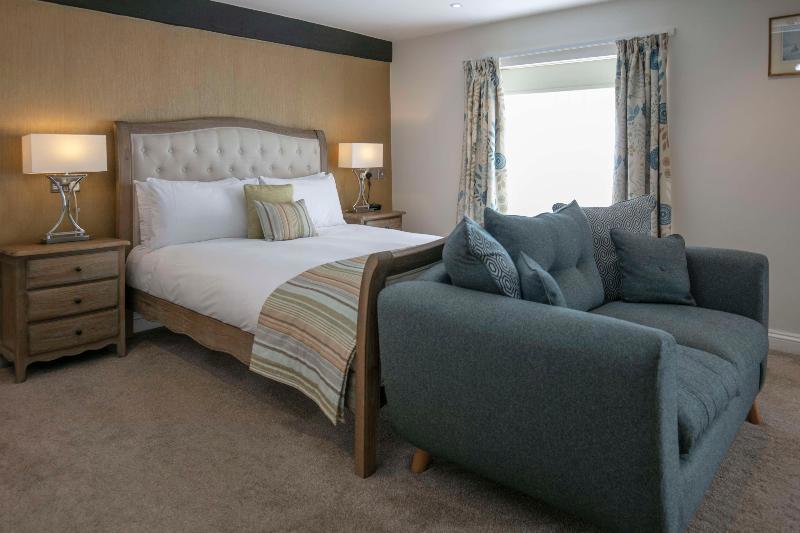 Sleeping Bear Hotel Dorchester