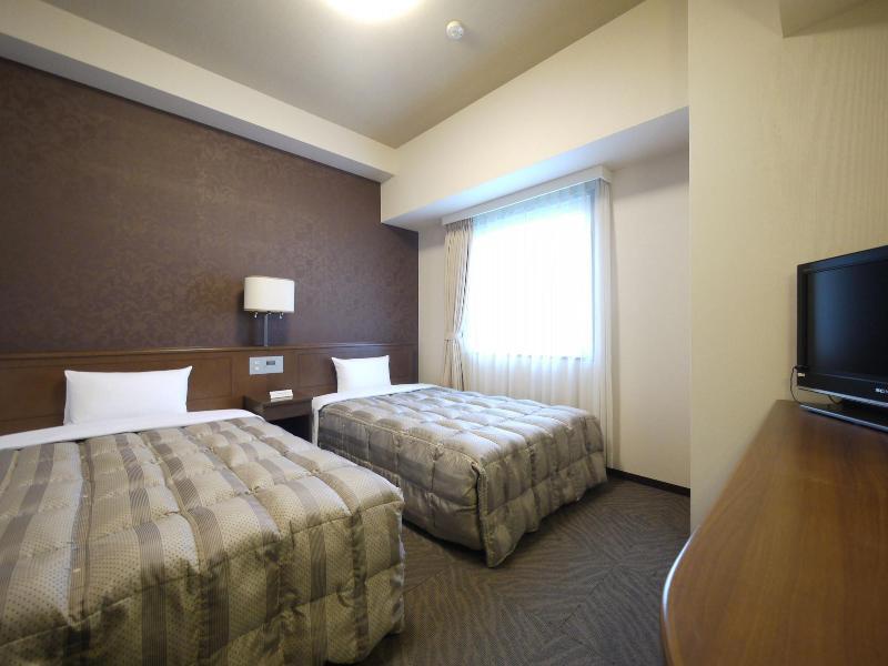 Hotel Route-Inn Fukui Ekimae
