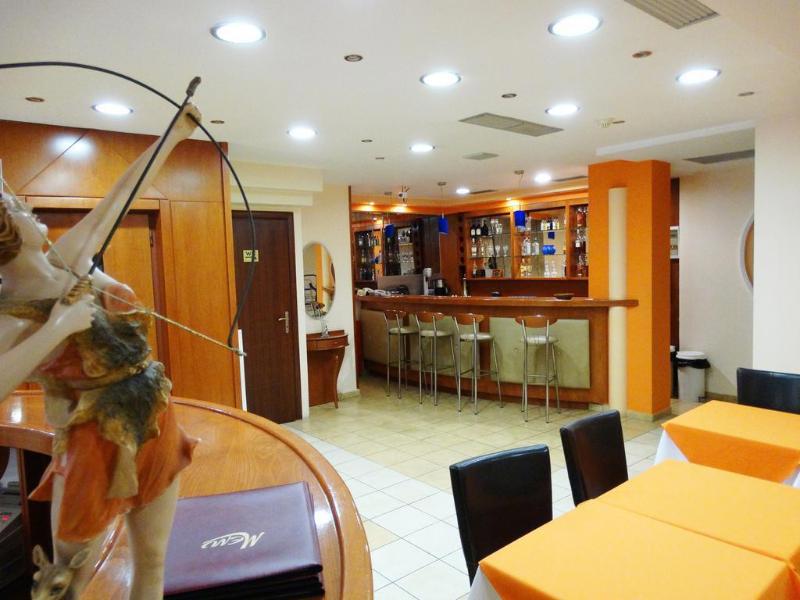 Faros 2 Hotel