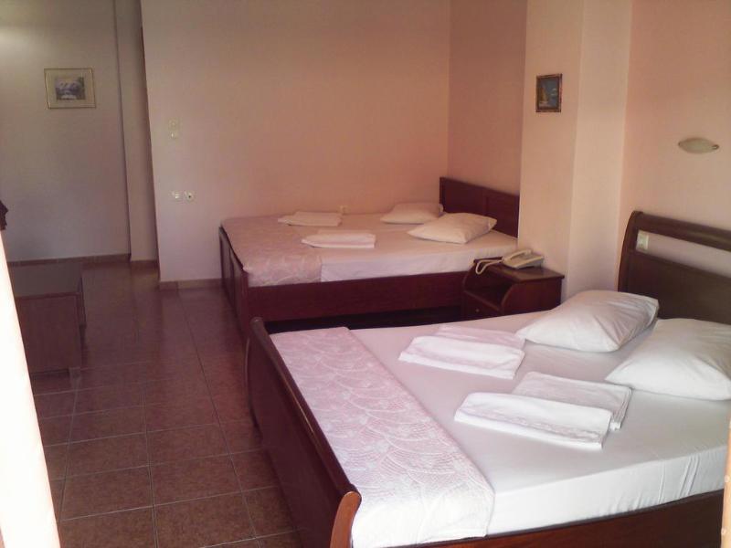 Faros 2 Hotel