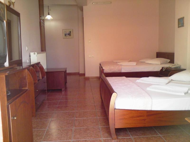 Faros 2 Hotel