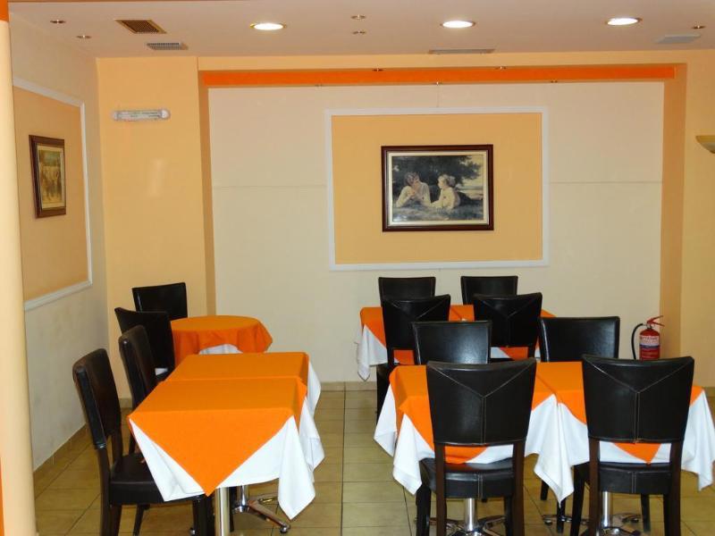 Faros 2 Hotel