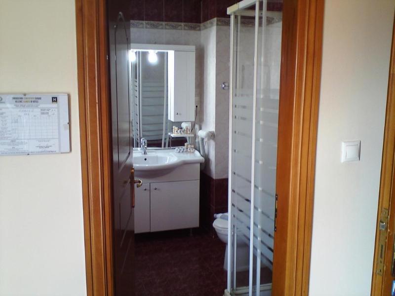 Faros 2 Hotel