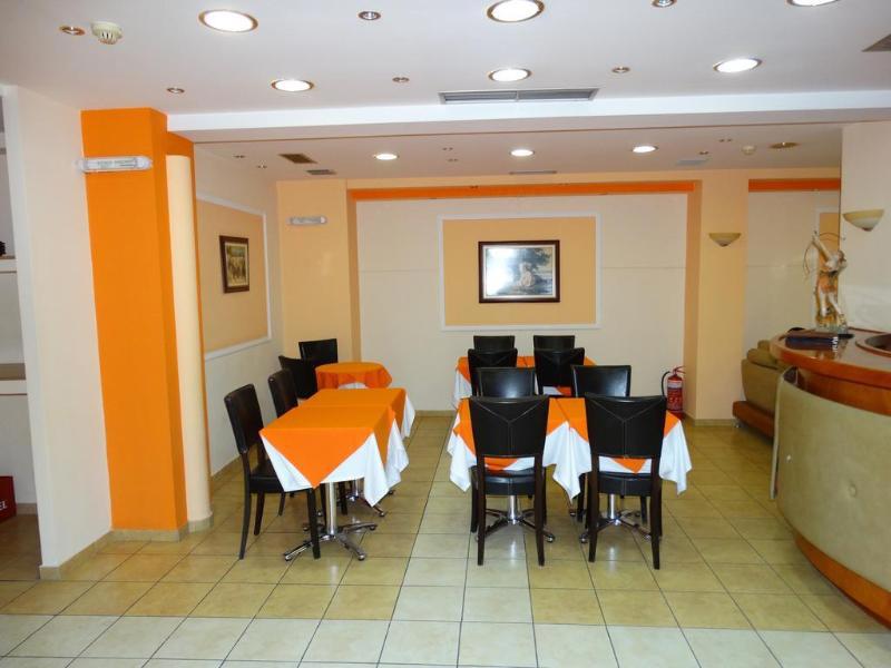 Faros 2 Hotel