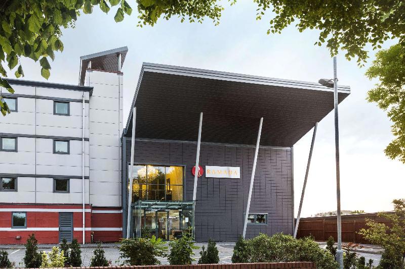 Ramada By Wyndham Oldbury Birmingham