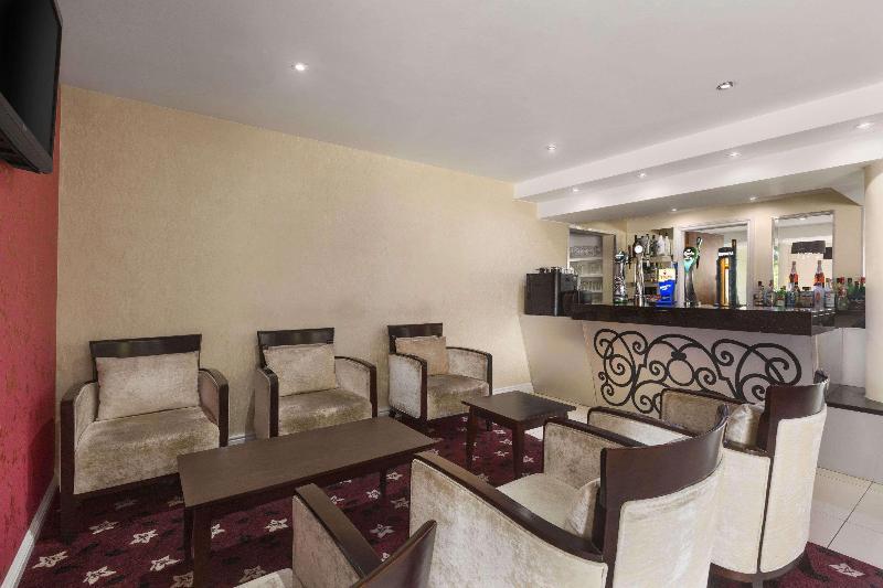 Ramada By Wyndham Oldbury Birmingham