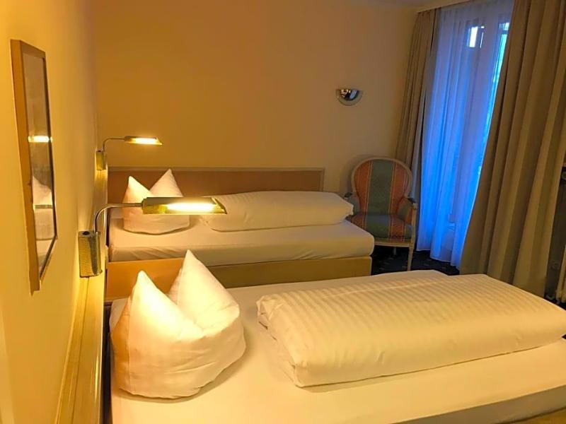 Hotel Ambiente galeri fotoğrafı