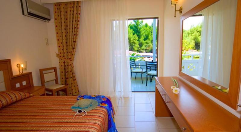Porfi Beach Hotel fotoğrafı