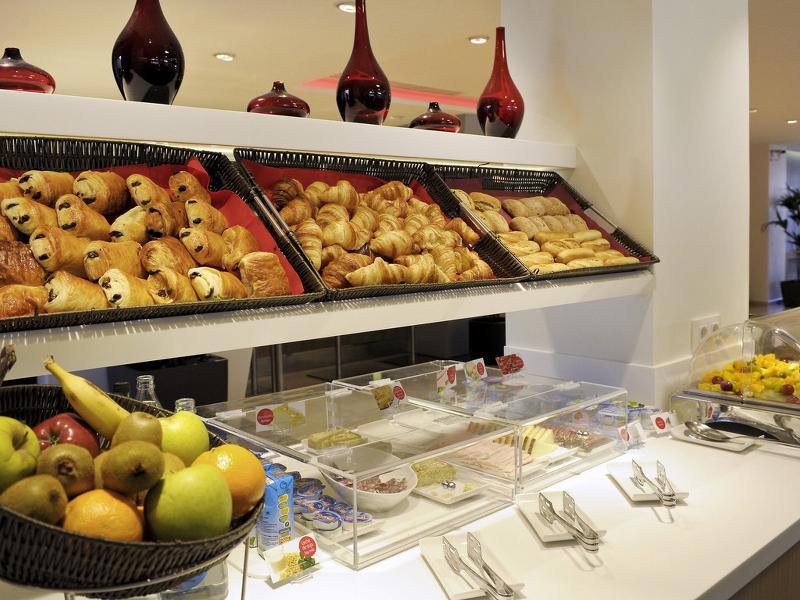 Ibis Barcelona Cornella
