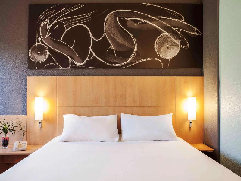 Ibis Barcelona Cornella