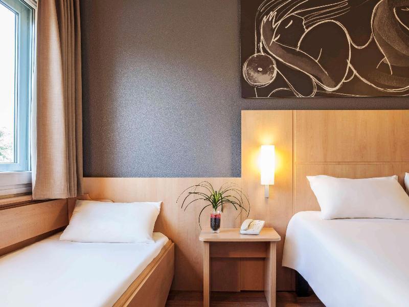 Ibis Barcelona Cornella