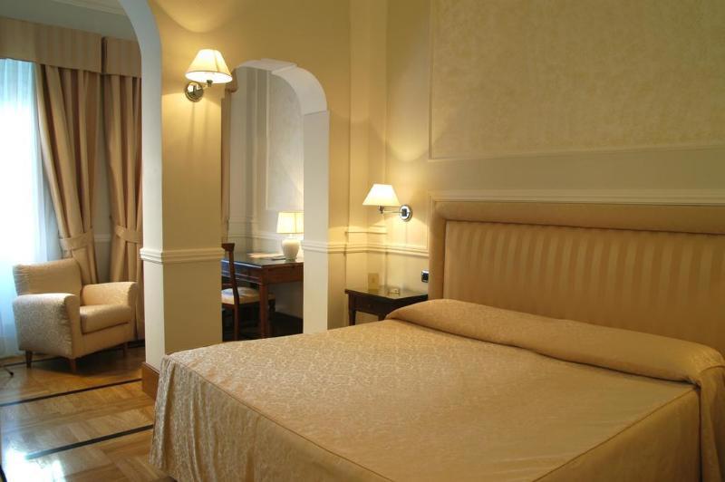 Hotel Flora galeri fotoğrafı