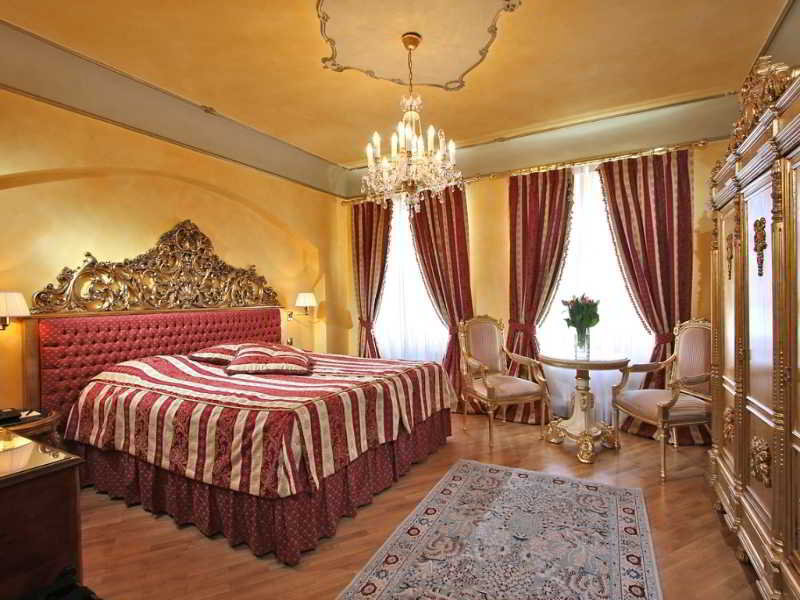 Alchymist Nosticova Palace fotoğrafı