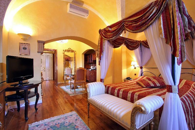 Alchymist Nosticova Palace fotoğrafı