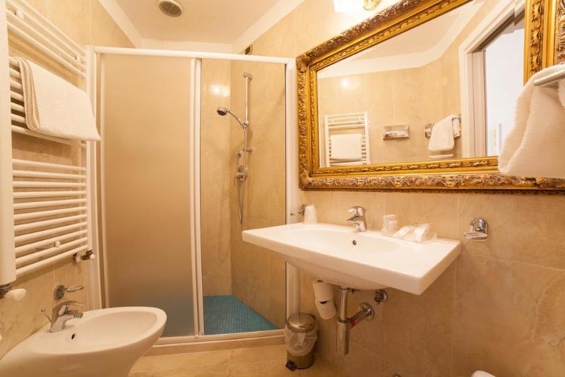 Hotel Diplomat Palace galeri fotoğrafı