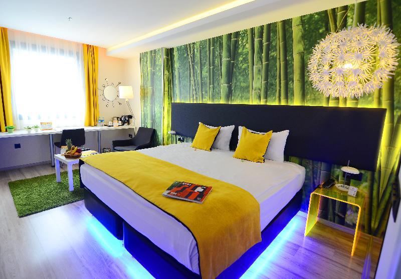 Tempo Suites Airport