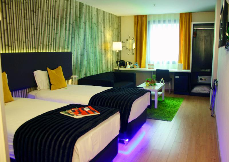 Tempo Suites Airport