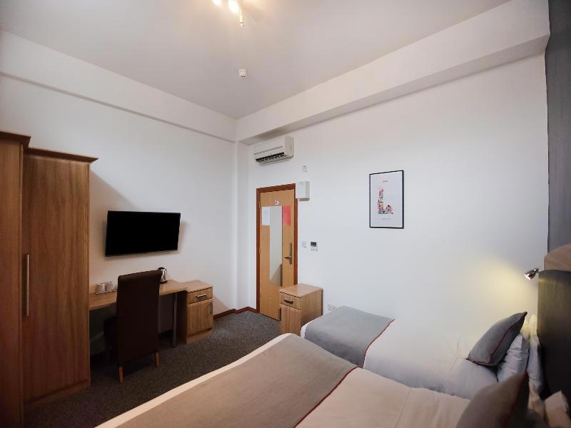 Arinza Hotel, London Ilford