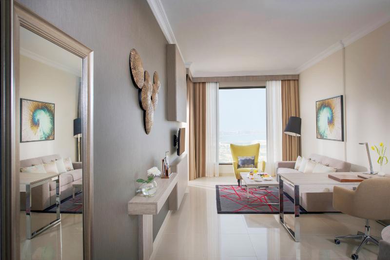 Two Seasons Hotel & Apartments fotoğrafı