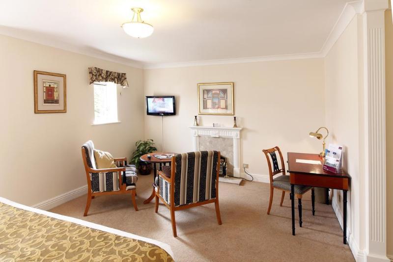 Foxfields Country Hotel