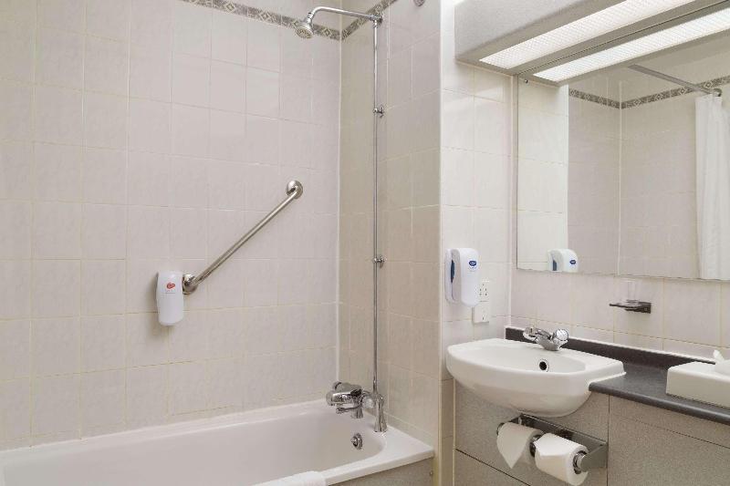 Days Inn By Wyndham Taunton